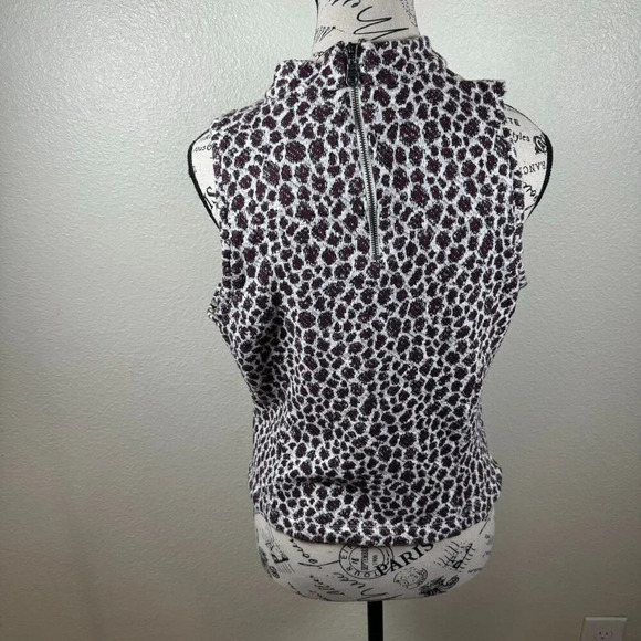 Anthropologie Akemi + Kin Sleeveless Textured Leopard Blouse Mock Neck Size Med - Picture 6 of 11